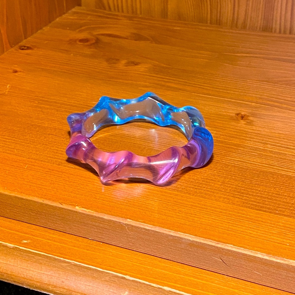 Gorgeous Retro Style bangle bracelet,wavy chunky transparent lucite,blue/purple